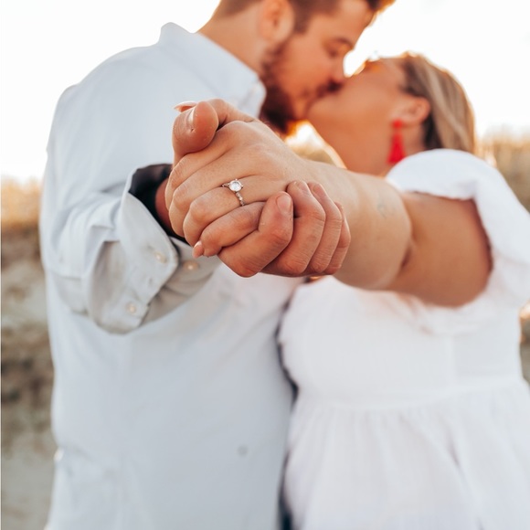 Meet your Posher, Marissa - Picture 4 of 4